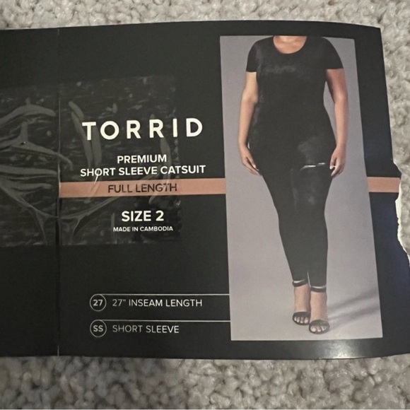 Torrid - Full Length Crushed Velvet Short Sleeve
Catsuit - Size 2 - Picture 3 of 7